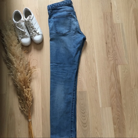 Uniqlo Slim Jeans - Picture 5 of 10